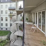 Stilvoll Und Luftig Im Herzen Von *