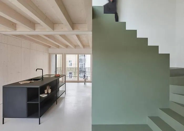 Stilvoll Und Luftig Im Herzen Von Lägenhet *