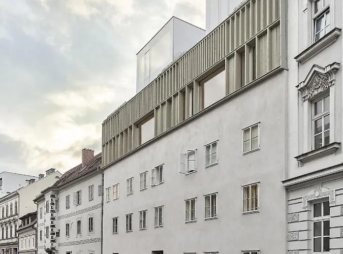 Lägenhet Stilvoll Und Luftig Im Herzen Von